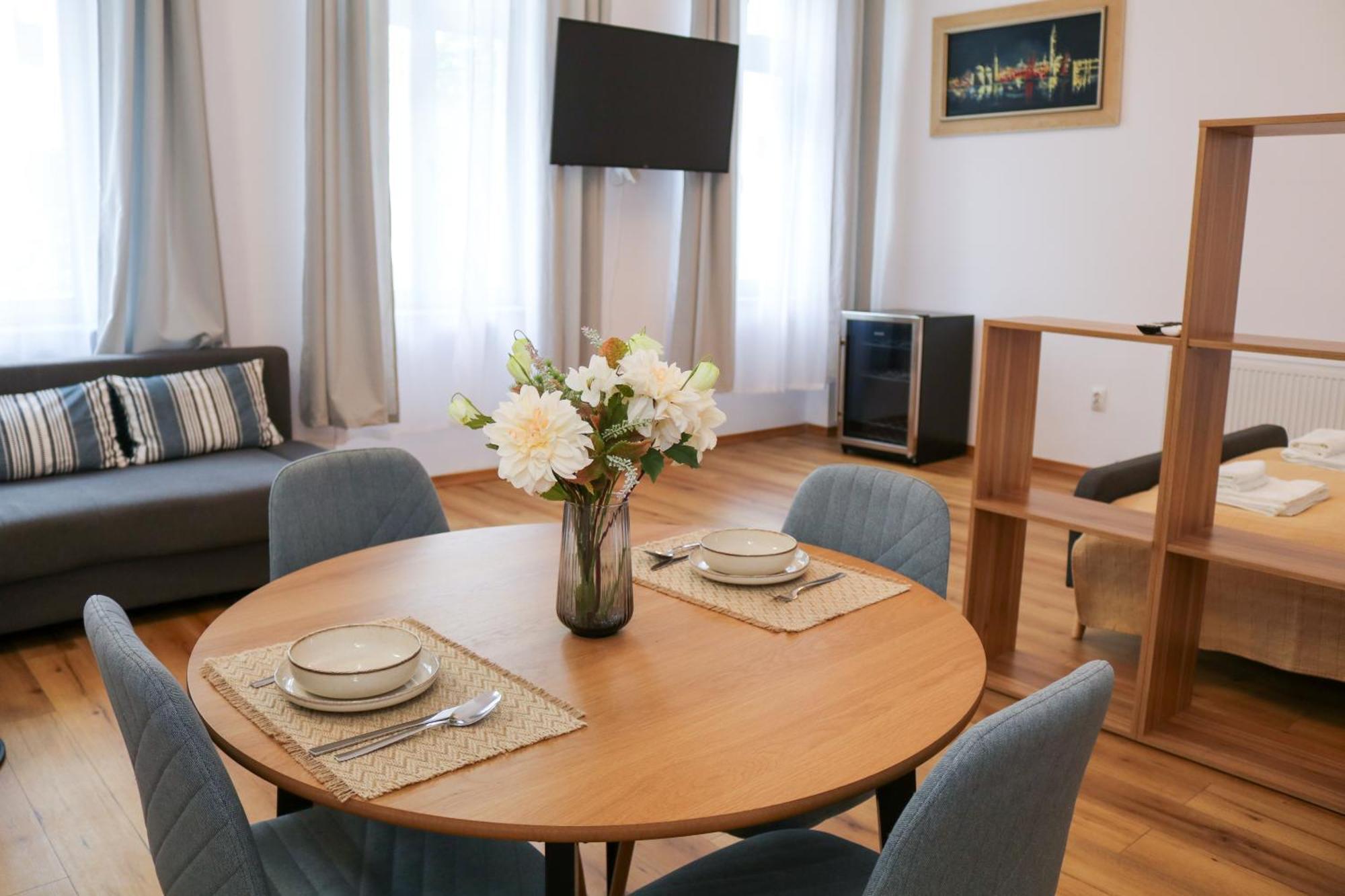 דירות Cluj Downtown Accomodation מראה חיצוני תמונה